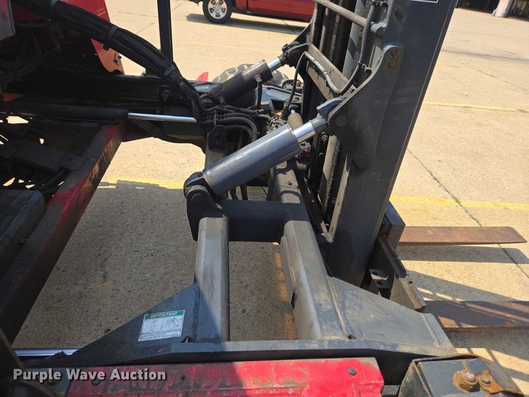 image for item EC4284 Moffett M8 55.4 forklift