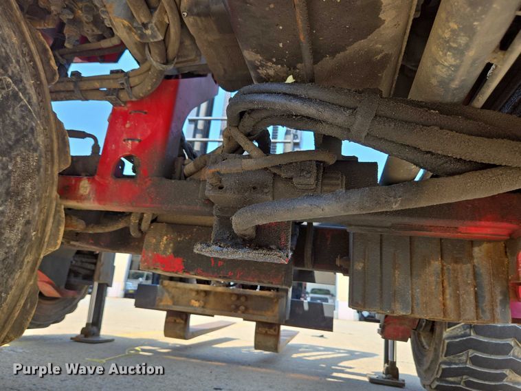 image for item EC4284 Moffett M8 55.4 forklift