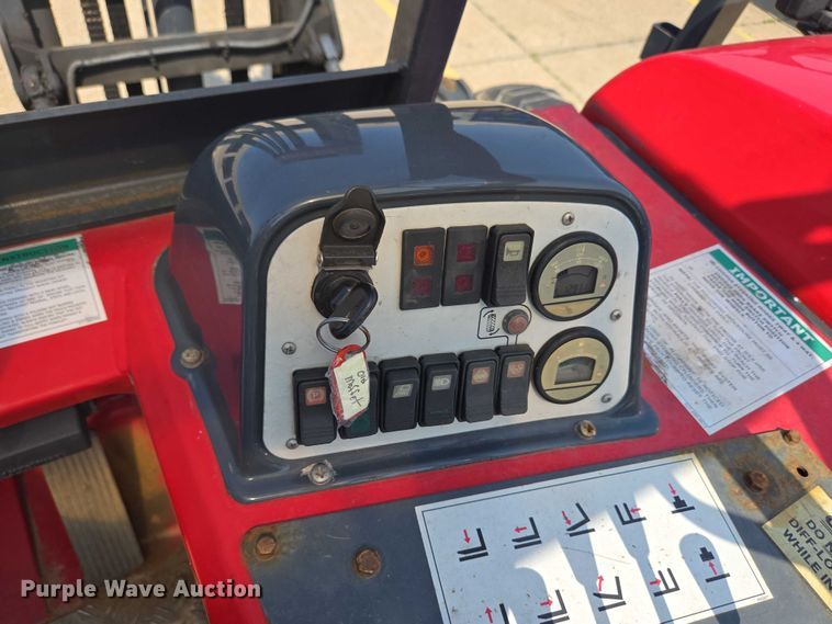 image for item EC4284 Moffett M8 55.4 forklift