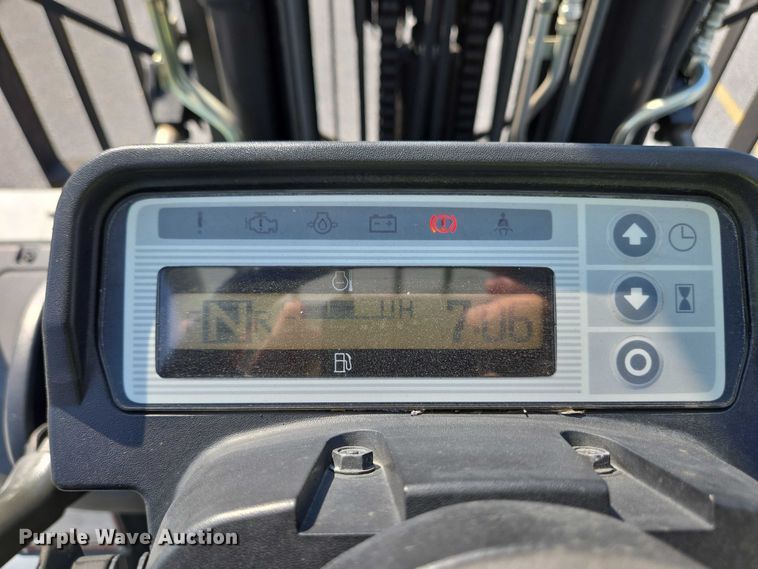 image for item EC4285 2015 UniCarriers PF80YLP forklift