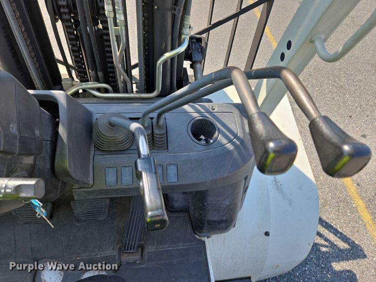 image for item EC4285 2015 UniCarriers PF80YLP forklift