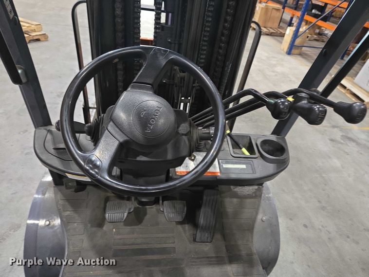 image for item EC4287 Toyota 7FGU25 forklift