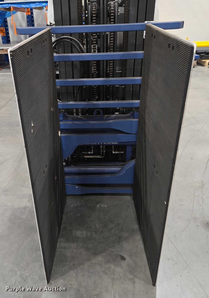 image for item EC4294 2019 UniCarriers CFS40 forklift