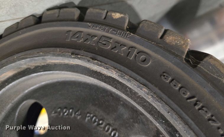 image for item EC4294 2019 UniCarriers CFS40 forklift