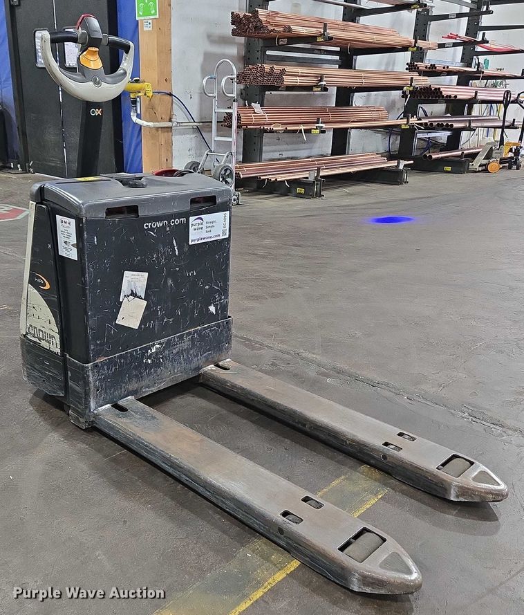 image for item EC4295 2017 Crown WP3035-45 pallet jack