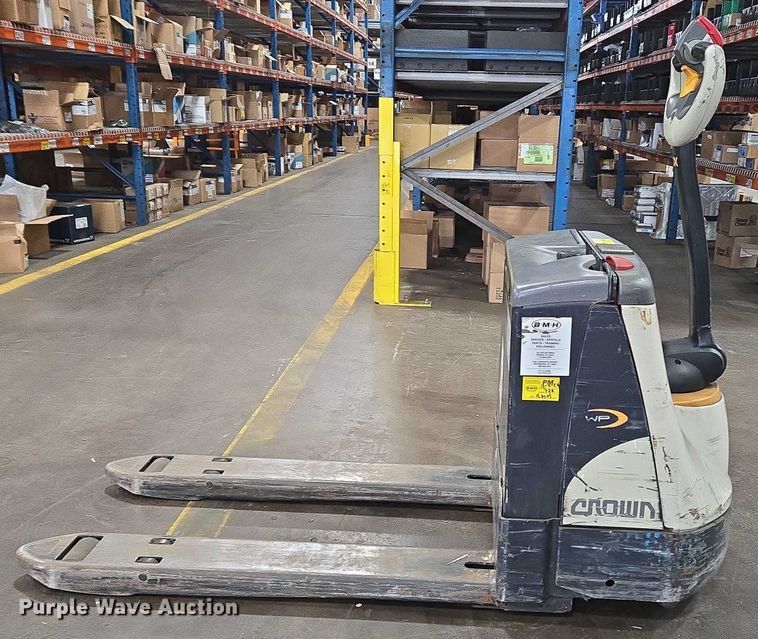 image for item EC4295 2017 Crown WP3035-45 pallet jack