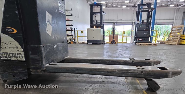 image for item EC4295 2017 Crown WP3035-45 pallet jack