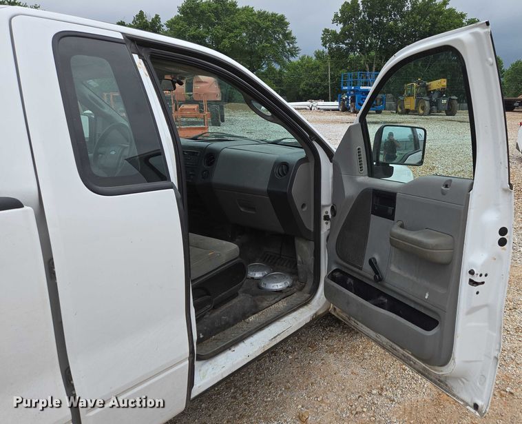 image for item ED2041 2007 Ford F150 pickup truck