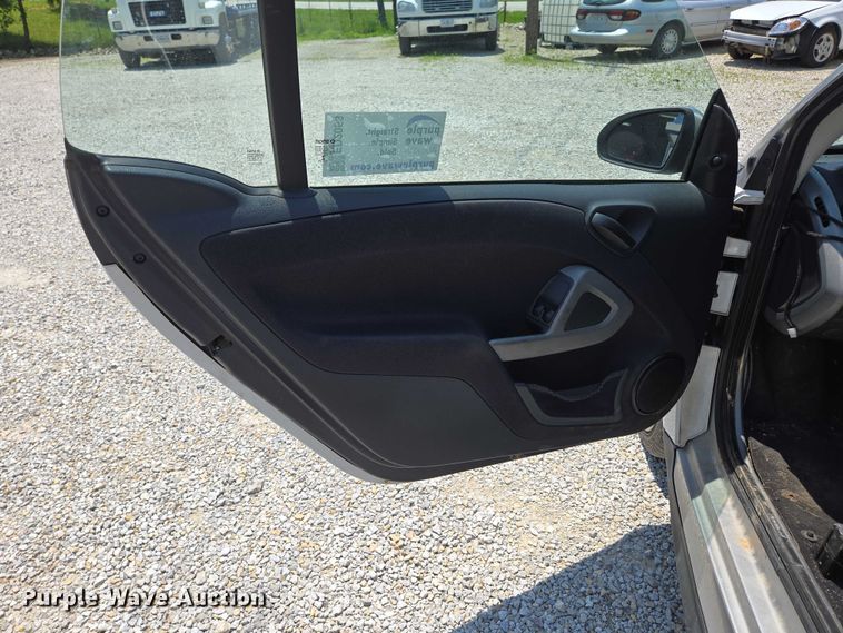 image for item ED2053 2015 Smart Fortwo 