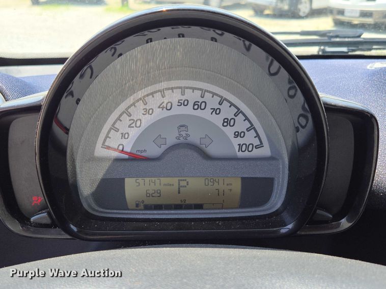 image for item ED2053 2015 Smart Fortwo 