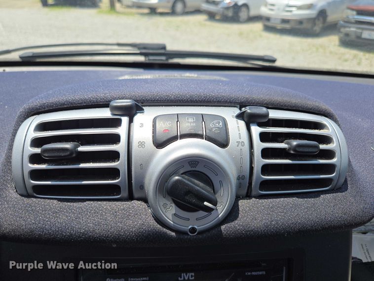 image for item ED2053 2015 Smart Fortwo 