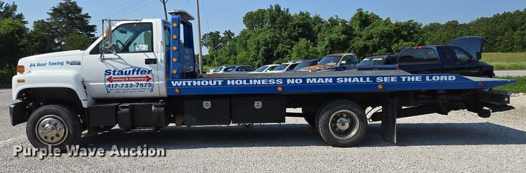 image for item ED2056 1995 GMC TopKick rollback truck