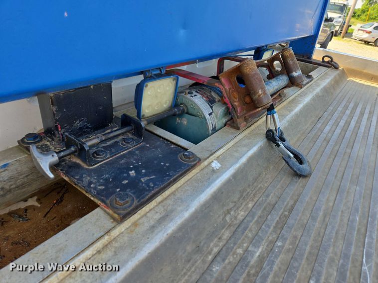 image for item ED2056 1995 GMC TopKick rollback truck