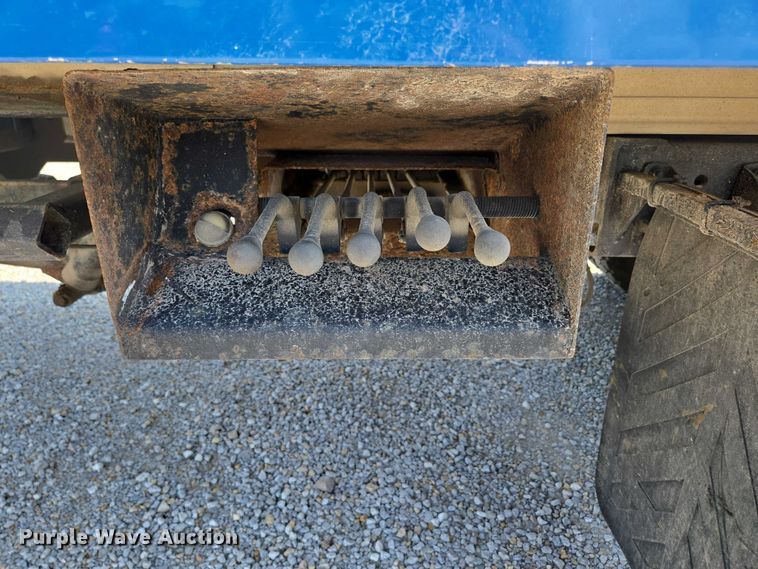 image for item ED2056 1995 GMC TopKick rollback truck