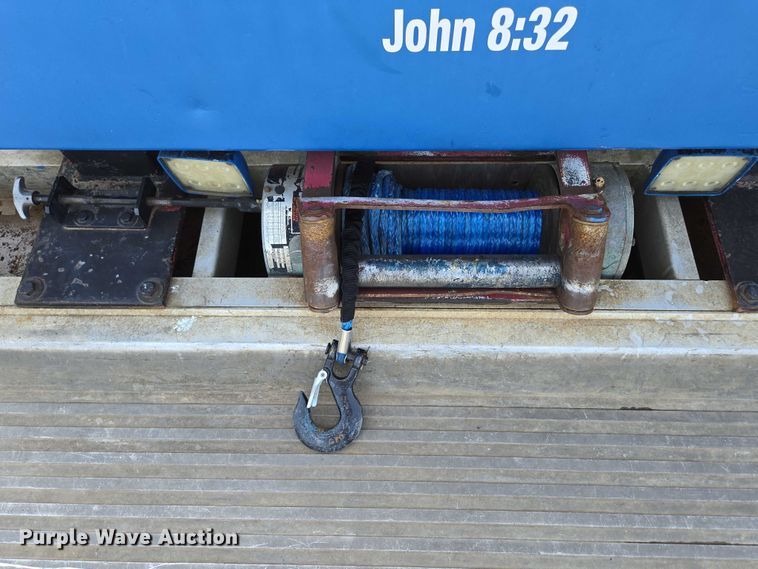 image for item ED2056 1995 GMC TopKick rollback truck