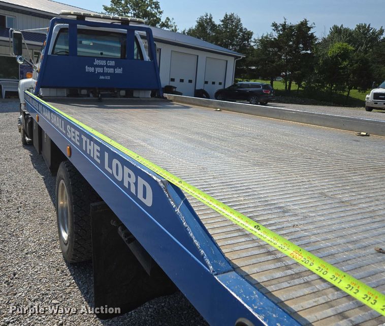 image for item ED2056 1995 GMC TopKick rollback truck