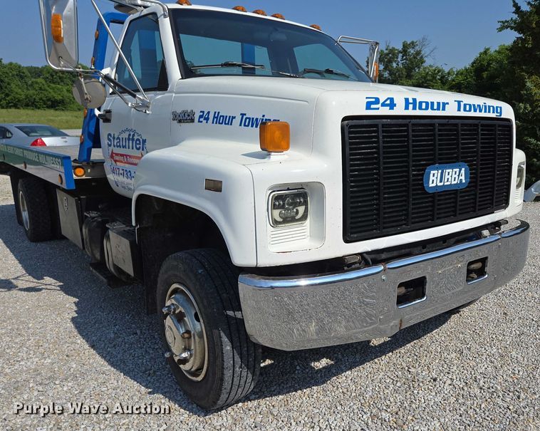 image for item ED2056 1995 GMC TopKick rollback truck