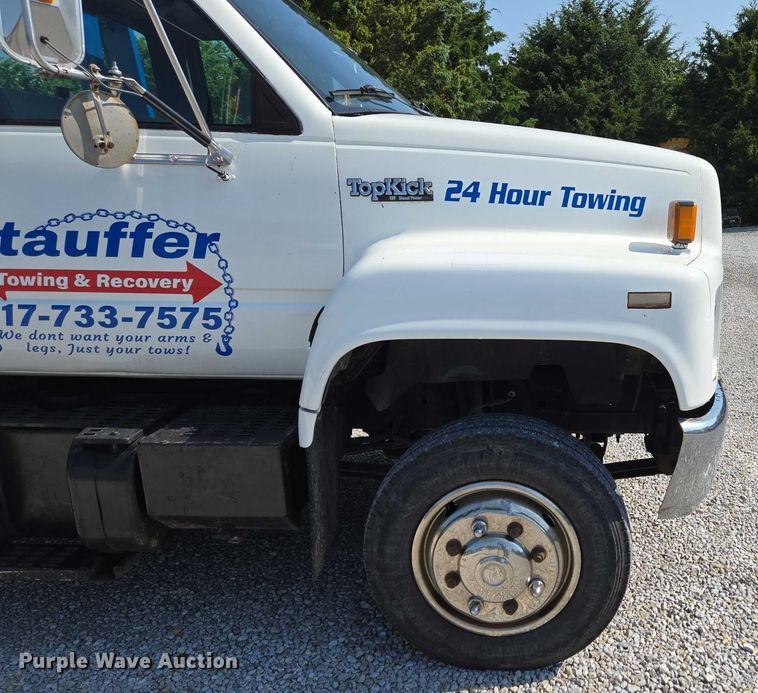 image for item ED2056 1995 GMC TopKick rollback truck