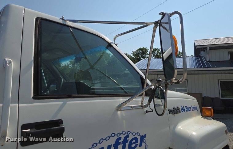 image for item ED2056 1995 GMC TopKick rollback truck