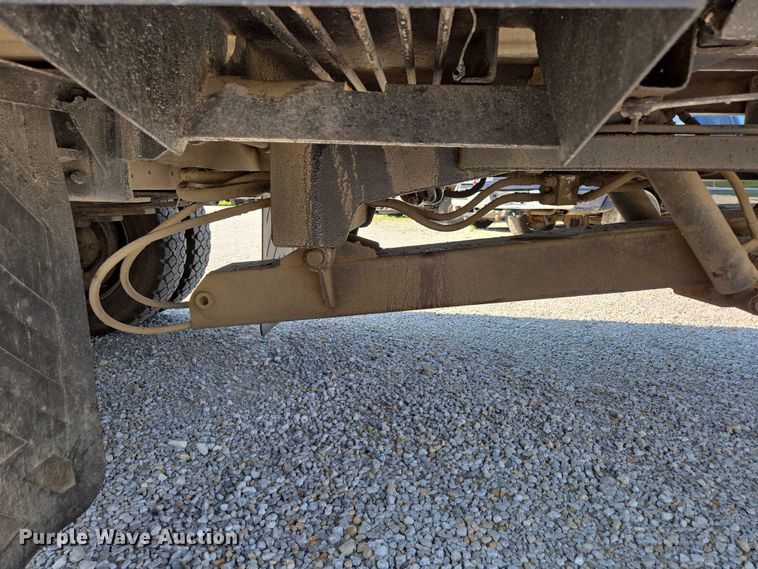 image for item ED2056 1995 GMC TopKick rollback truck