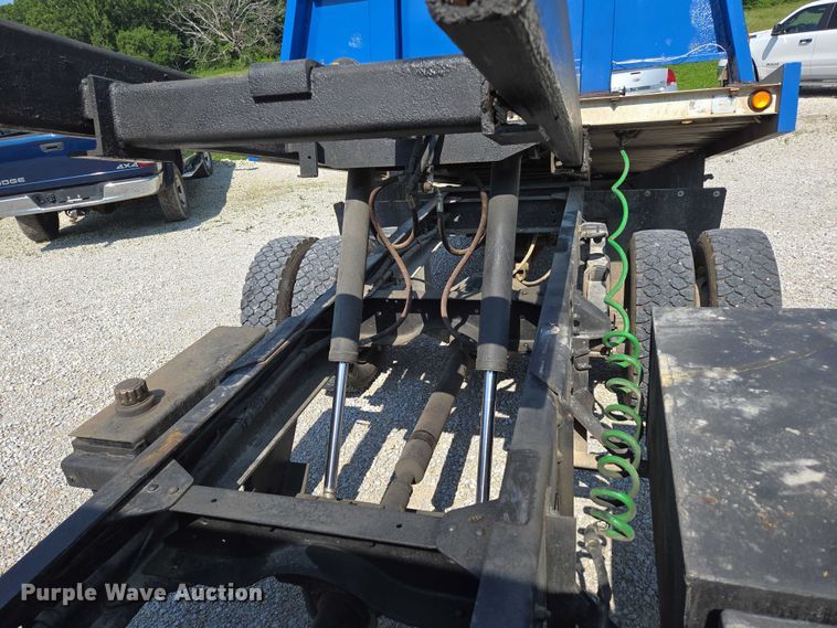 image for item ED2056 1995 GMC TopKick rollback truck