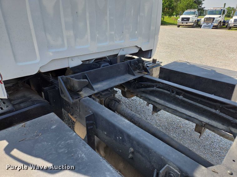 image for item ED2056 1995 GMC TopKick rollback truck