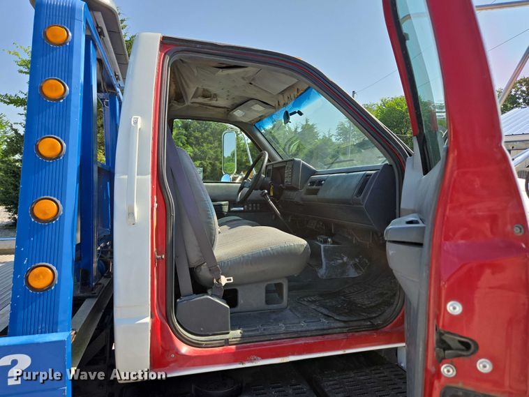 image for item ED2056 1995 GMC TopKick rollback truck