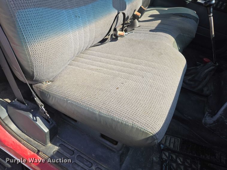 image for item ED2056 1995 GMC TopKick rollback truck