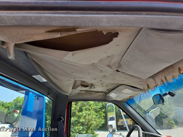 image for item ED2056 1995 GMC TopKick rollback truck