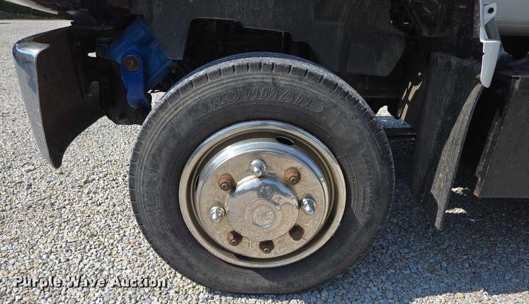 image for item ED2056 1995 GMC TopKick rollback truck