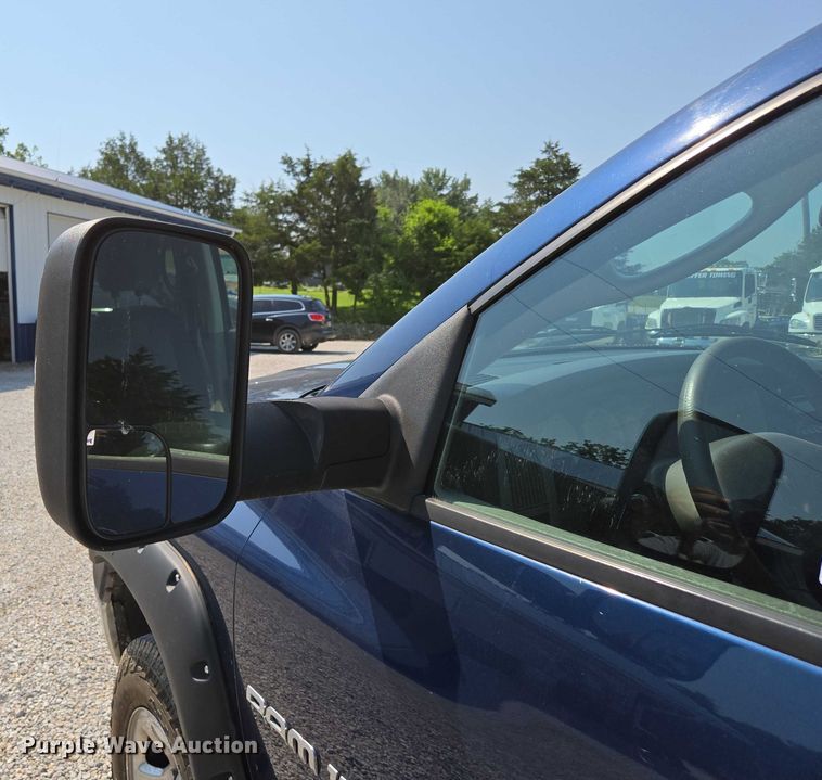 image for item ED2058 2003 Dodge Ram 1500 Quad Cab pickup truck