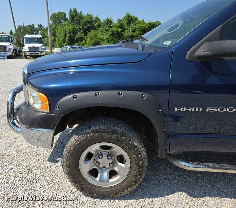 image for item ED2058 2003 Dodge Ram 1500 Quad Cab pickup truck