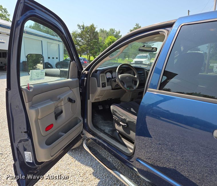 image for item ED2058 2003 Dodge Ram 1500 Quad Cab pickup truck