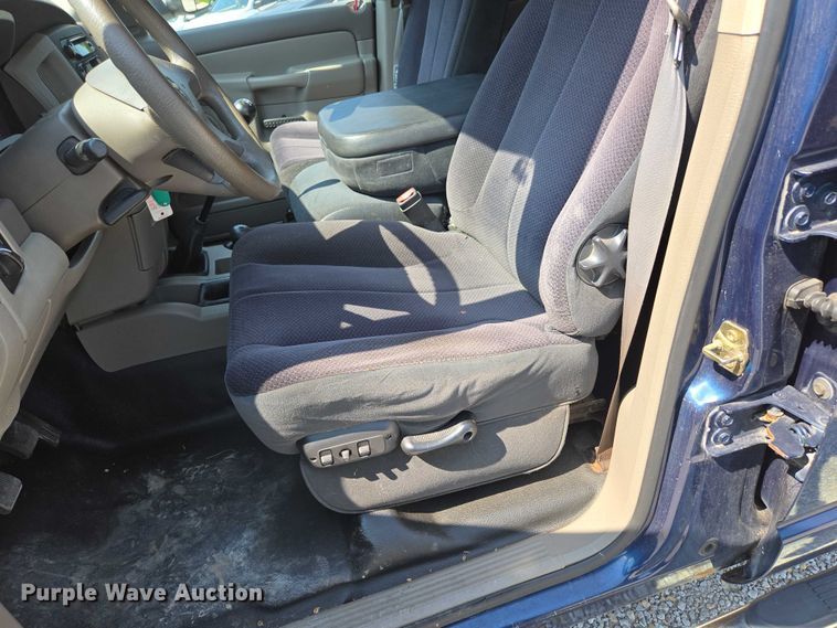 image for item ED2058 2003 Dodge Ram 1500 Quad Cab pickup truck