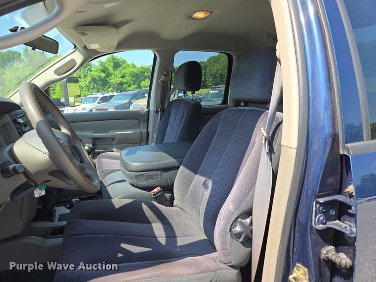 image for item ED2058 2003 Dodge Ram 1500 Quad Cab pickup truck