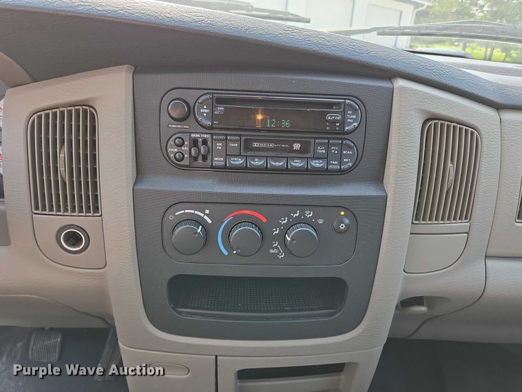 image for item ED2058 2003 Dodge Ram 1500 Quad Cab pickup truck