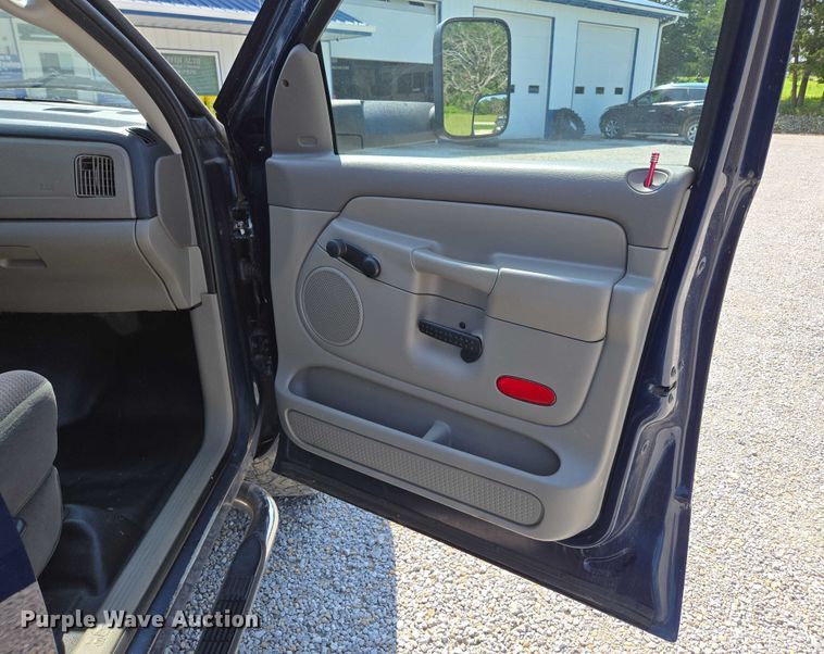 image for item ED2058 2003 Dodge Ram 1500 Quad Cab pickup truck