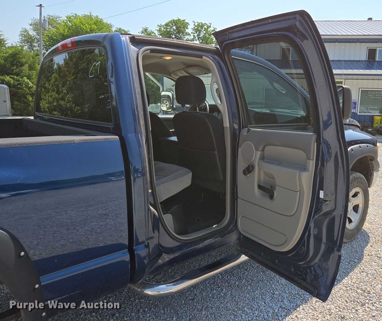 image for item ED2058 2003 Dodge Ram 1500 Quad Cab pickup truck