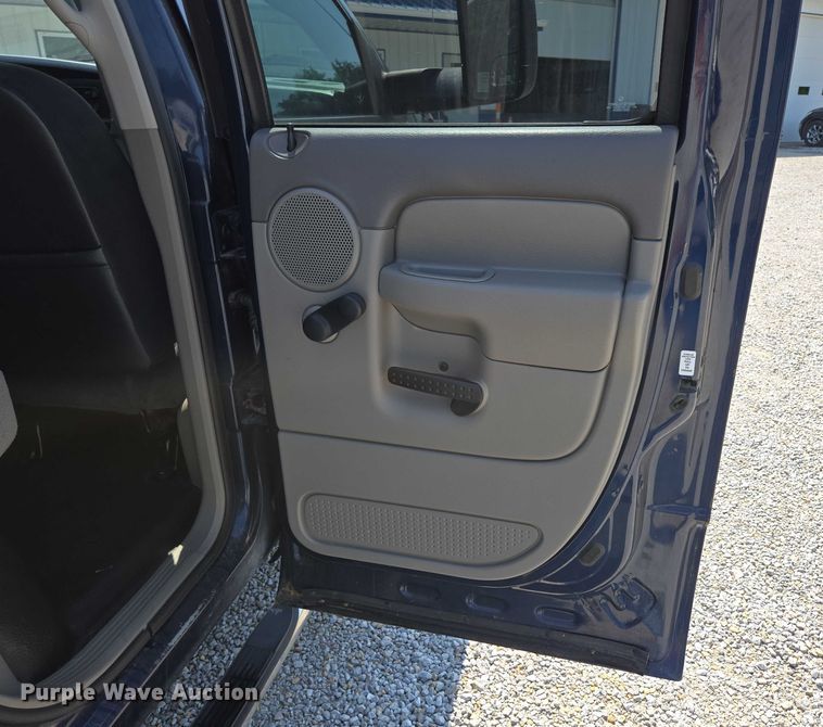 image for item ED2058 2003 Dodge Ram 1500 Quad Cab pickup truck