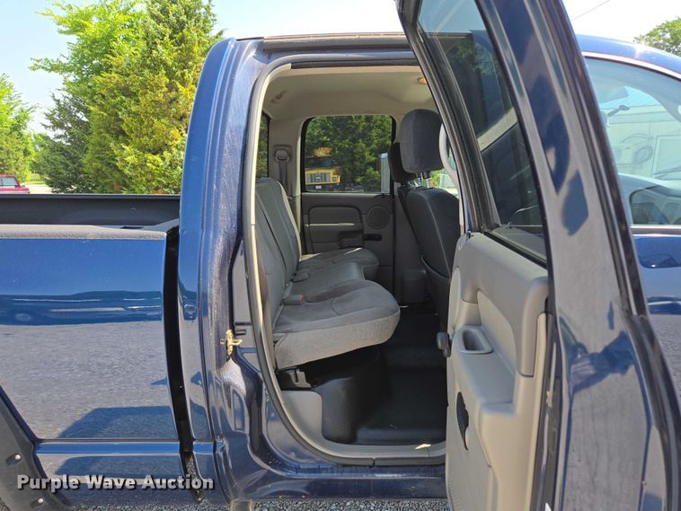image for item ED2058 2003 Dodge Ram 1500 Quad Cab pickup truck