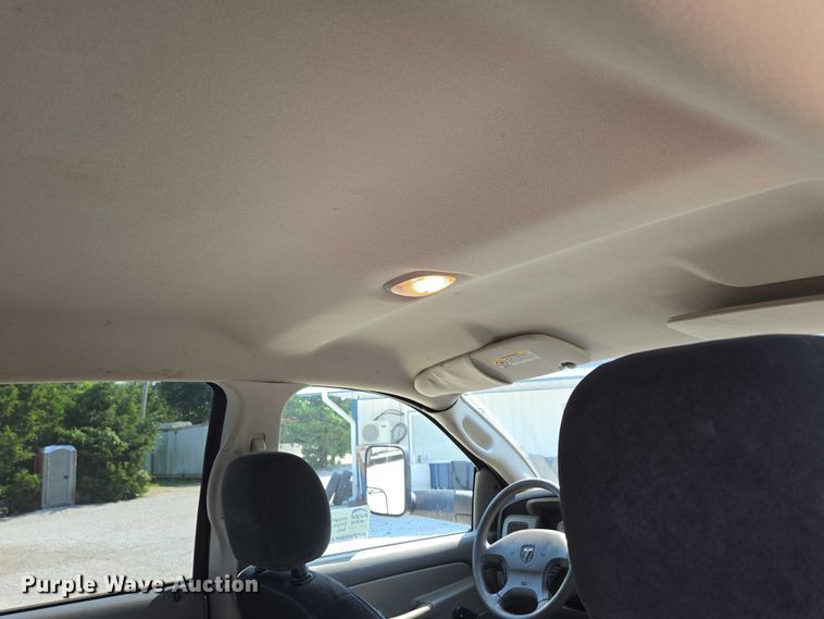 image for item ED2058 2003 Dodge Ram 1500 Quad Cab pickup truck