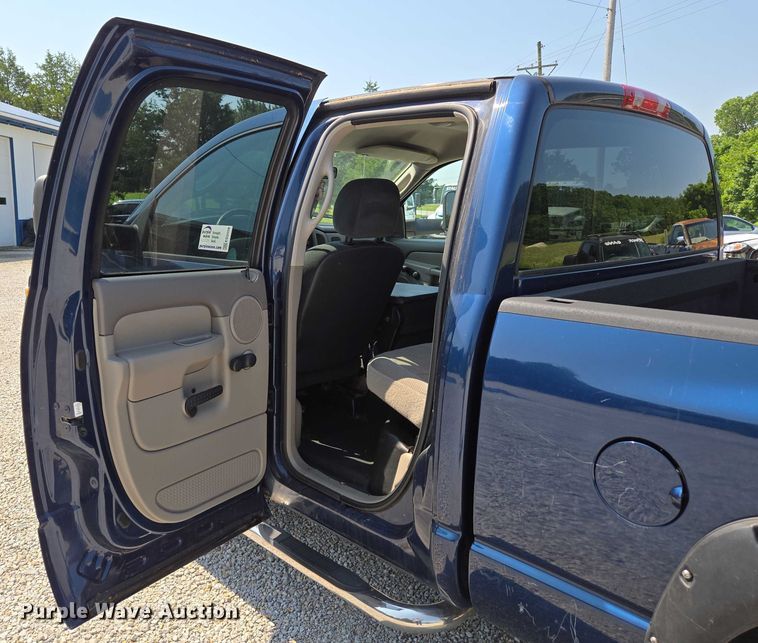 image for item ED2058 2003 Dodge Ram 1500 Quad Cab pickup truck