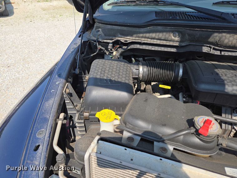 image for item ED2058 2003 Dodge Ram 1500 Quad Cab pickup truck