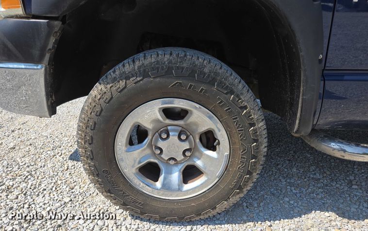 image for item ED2058 2003 Dodge Ram 1500 Quad Cab pickup truck