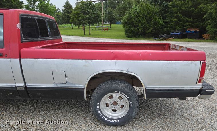 image for item ED2059 1991 Chevrolet S10 pickup truck