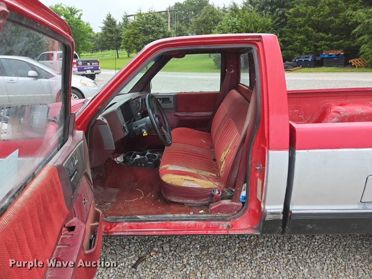 image for item ED2059 1991 Chevrolet S10 pickup truck