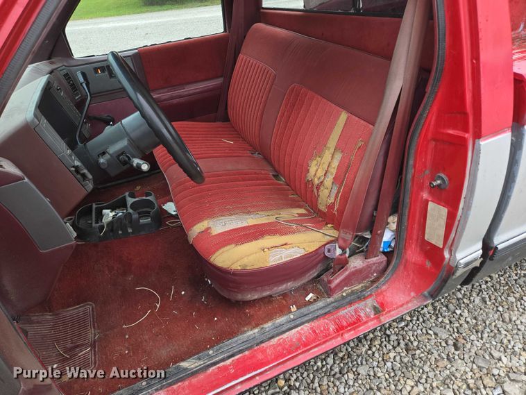 image for item ED2059 1991 Chevrolet S10 pickup truck