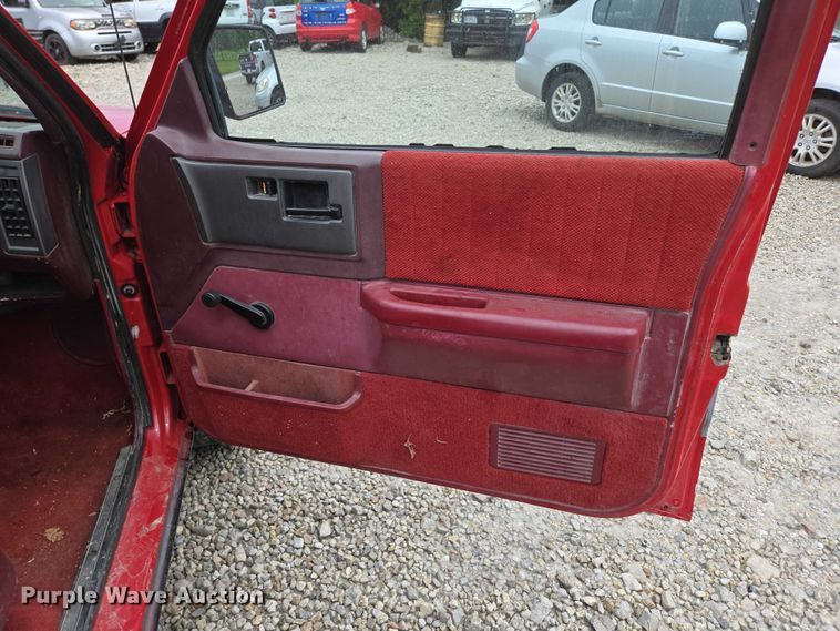 image for item ED2059 1991 Chevrolet S10 pickup truck