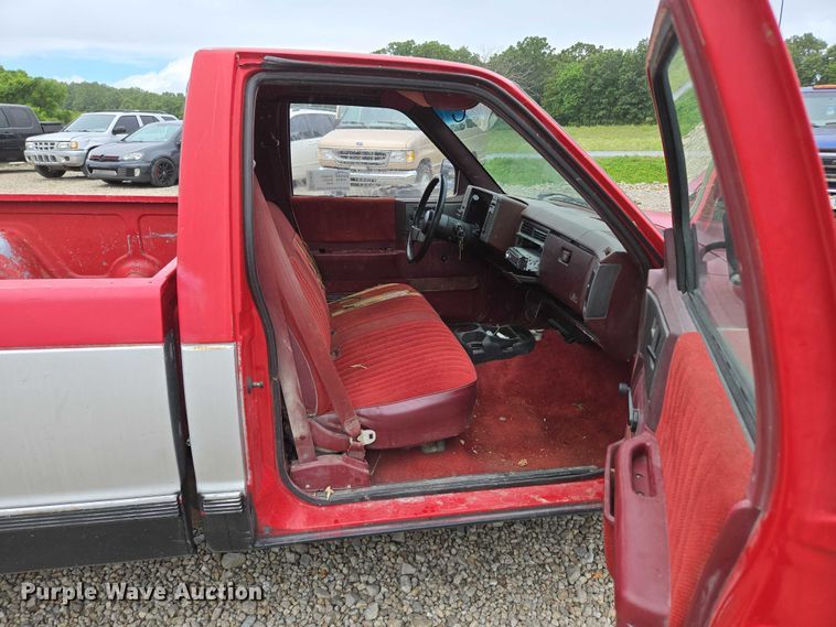 image for item ED2059 1991 Chevrolet S10 pickup truck