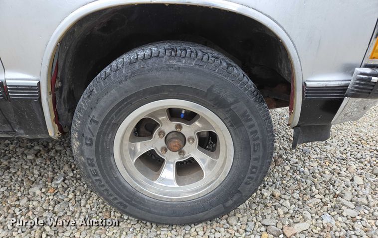 image for item ED2059 1991 Chevrolet S10 pickup truck